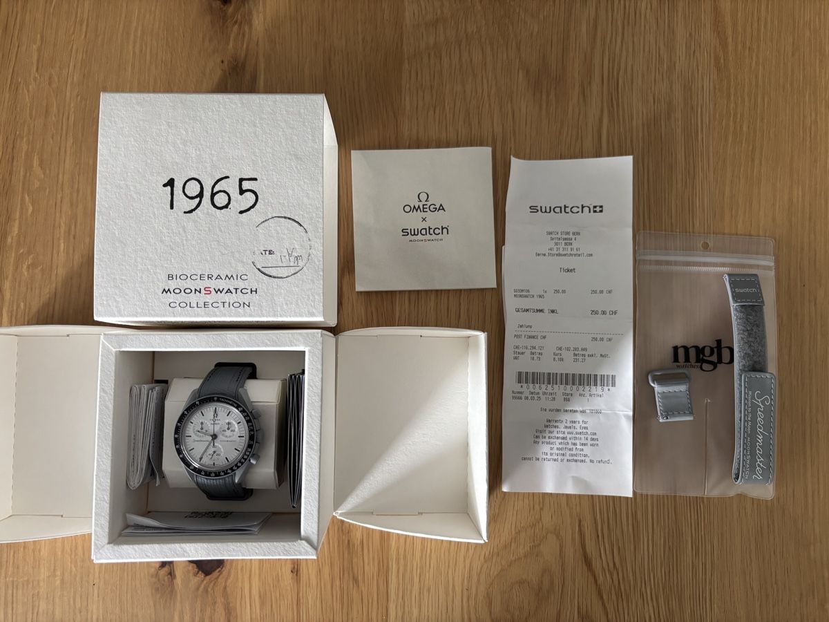 Swatch Uhren: Swatch Moonswatch with 2 bracelets – Neu (gemäss Beschreibung) aus Mellingen von Guilhermefurlan 2