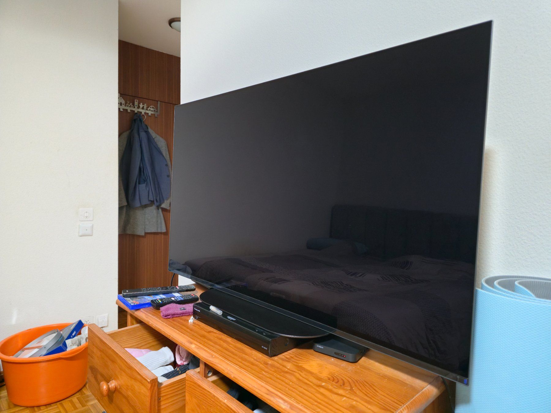 Sony Fernseher: Téléviseur Sony OLED 4K 48" – Gebraucht aus Chavannes-près-Renens von Upsylon 1