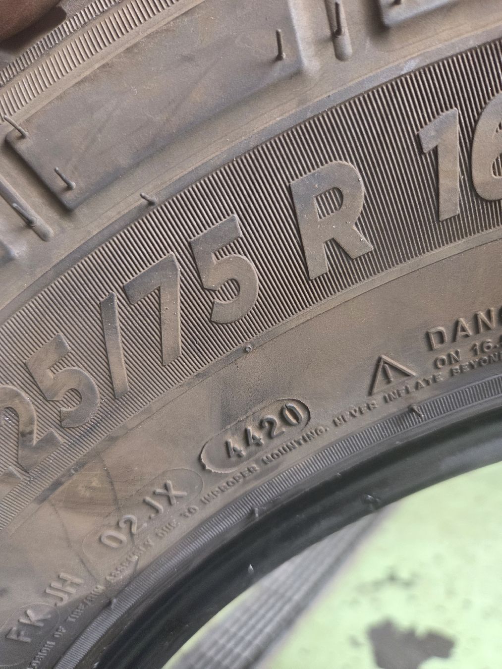 Pneus & Kompletträder: 2x michelin 275/65R16C – Gebraucht aus Solothurn von LYRELA 4