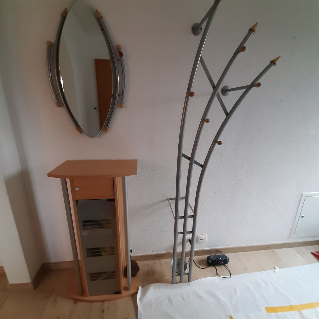 Garderobe: Garderobe klein 3-tlg. – Gebraucht aus Fehren von strupadelli