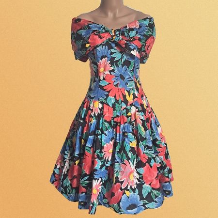 süßes Blumenkleid Cocktailkleid bunt Gr S/M mit Carmenkragen