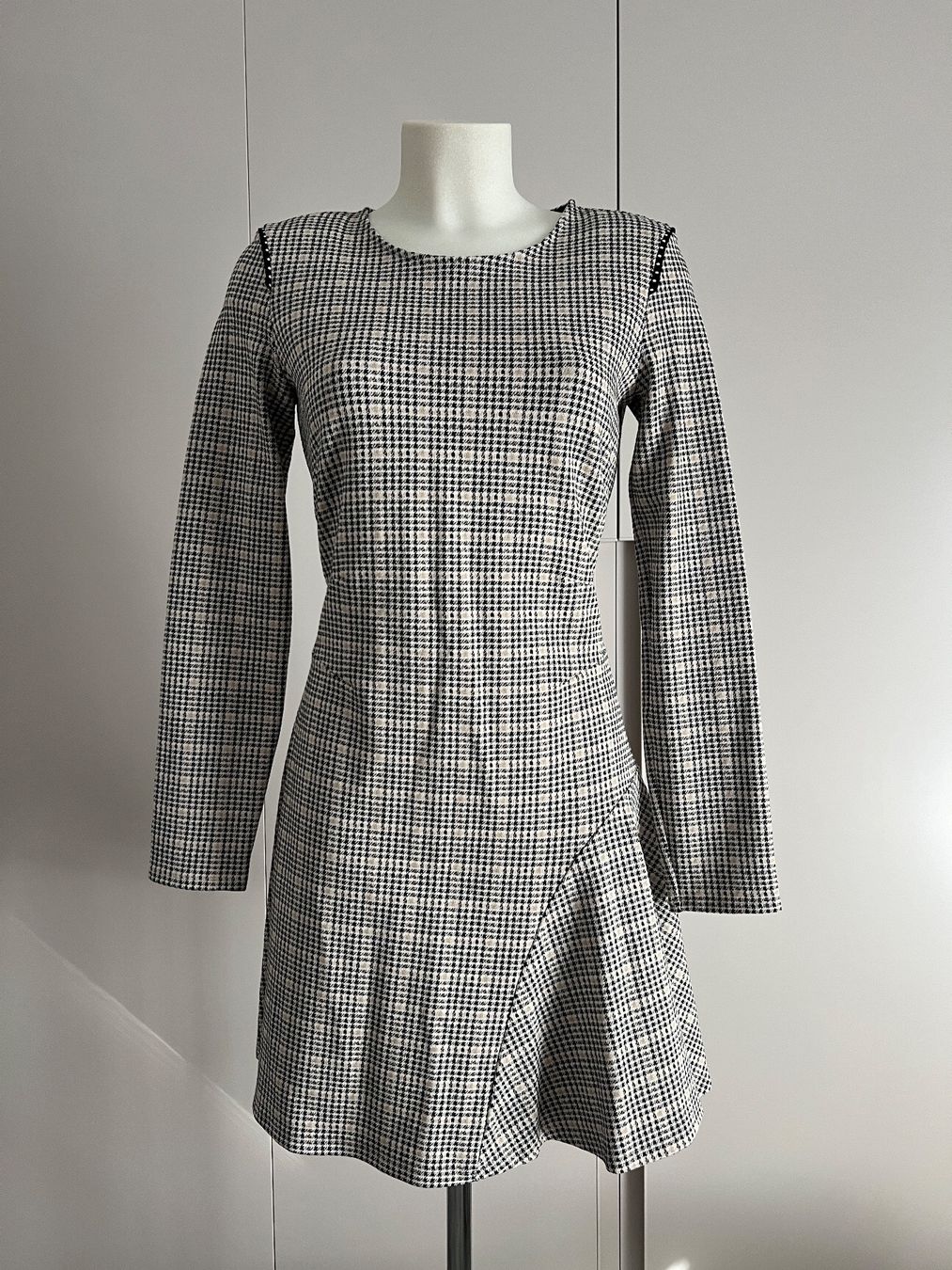 Patrizia Pepe Kleider: Patrizia Pepe Midi Dress – Neu (gemäss Beschreibung) aus Cama von UnleashdByAna 5