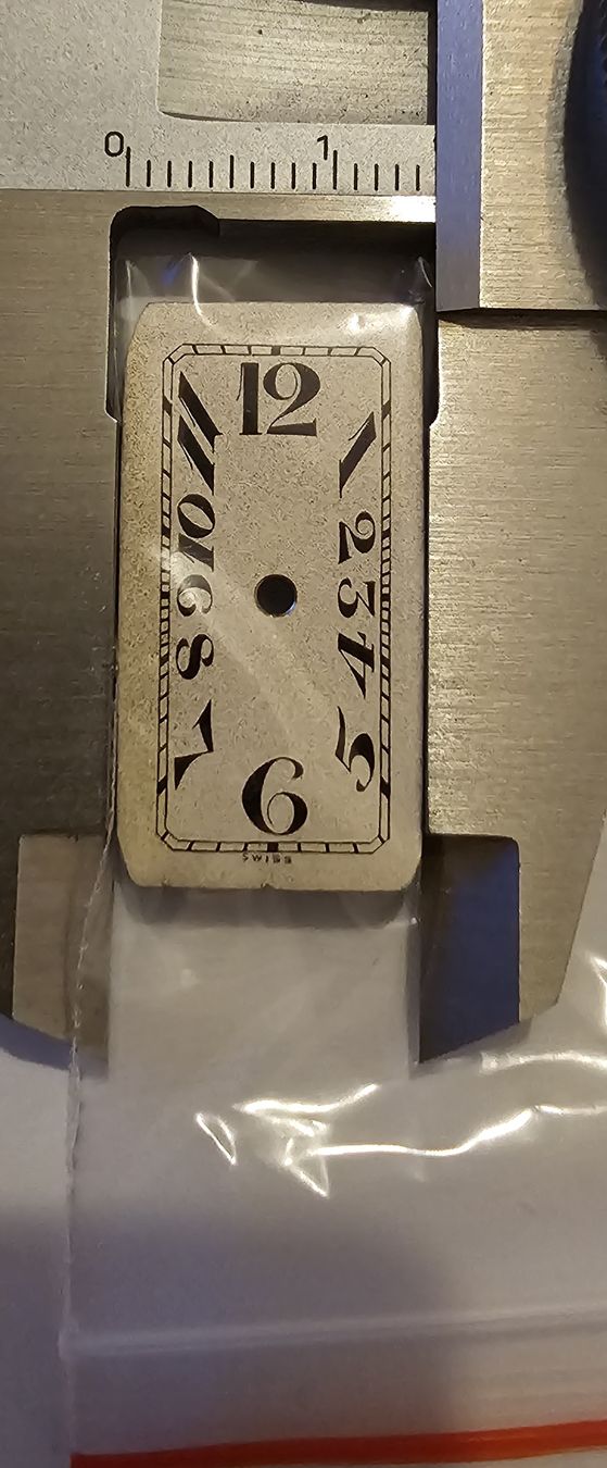 Orologi: Cadran de montre rectangulaire ancien – Usato da Genève venduto da Fresko01