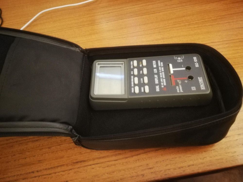 ESCORT ELC131D LCR Meter Acheter sur Ricardo