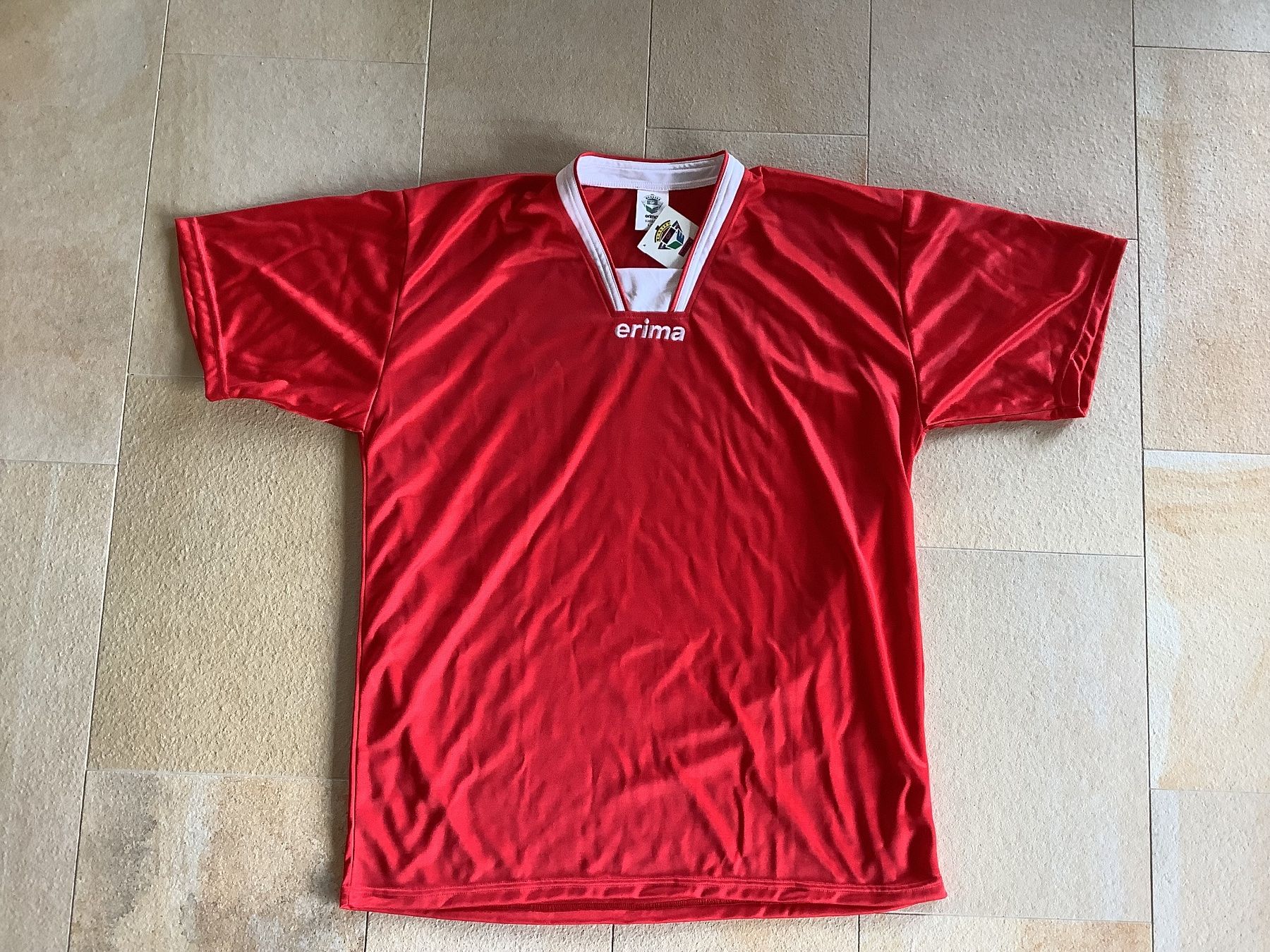 Erima Canottiere & Pantaloni: Vintage Erima Soccershirt, Trikot – Nuovo (secondo la descrizione) da Hausen AG venduto da lisa963