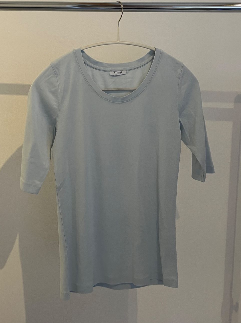 Globus T-shirt: T-Shirt bleu, Globus – Usato da Savagnier venduto da taianab