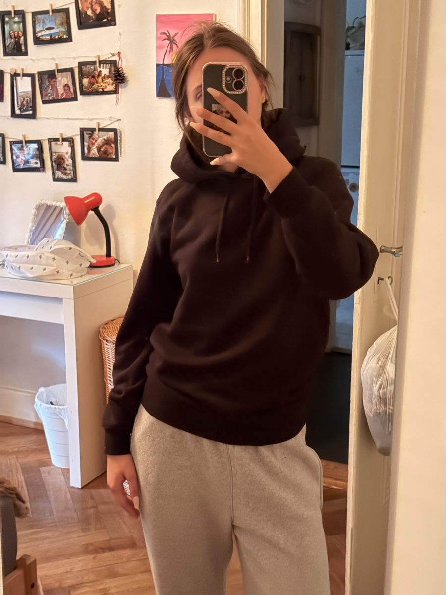 Pulls & Sweat-shirts: Schwarzer Hoodie – Neuf (Voir description) à Basel par ibs_5cql 3