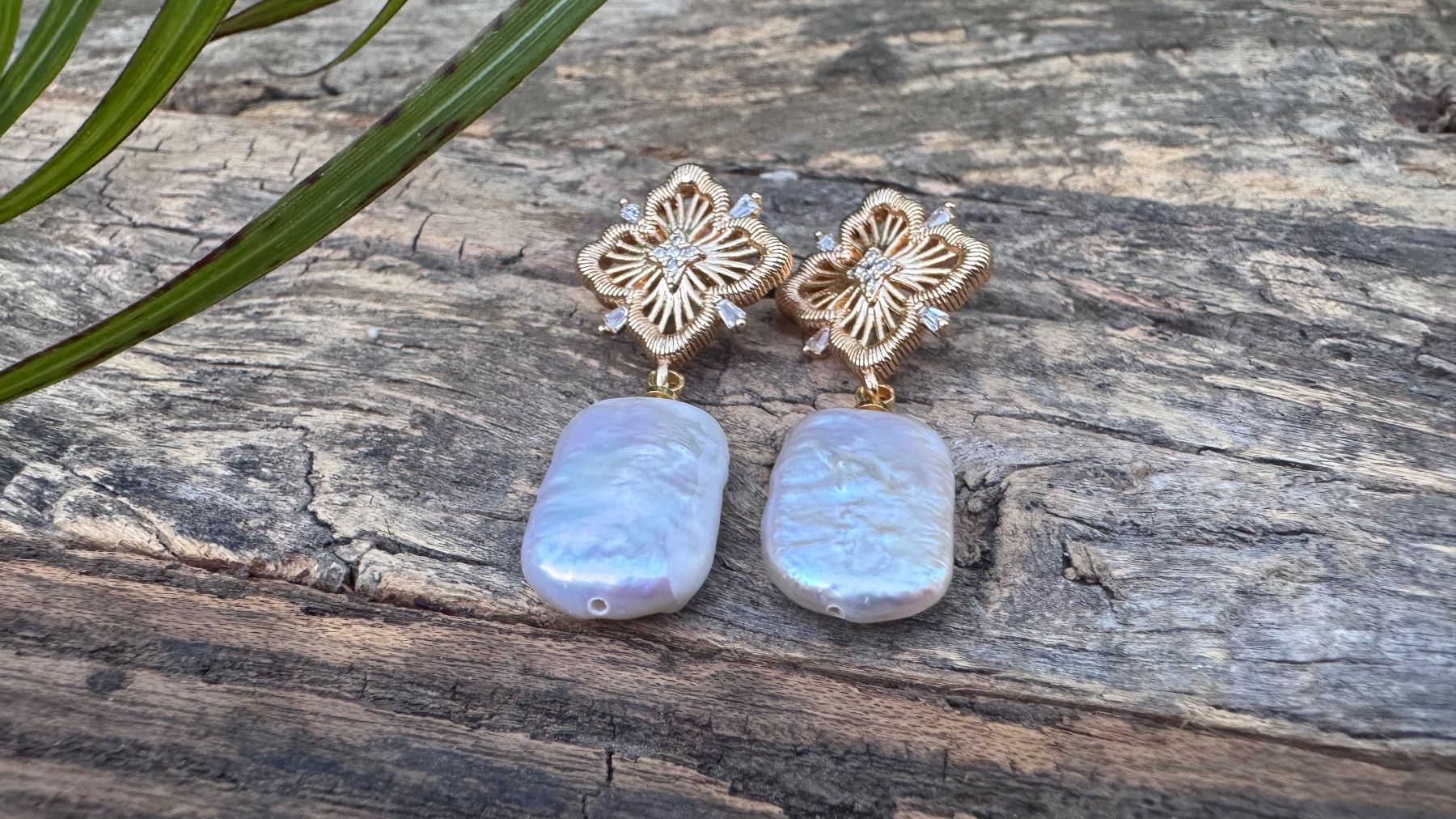 Orecchini pendenti & Orecchini a lobo: Wunderschön: Perlmutt-Ohrhänger vergoldet! – Nuovo e nell'imballaggio originale da Rombach venduto da Ivreajewels 1