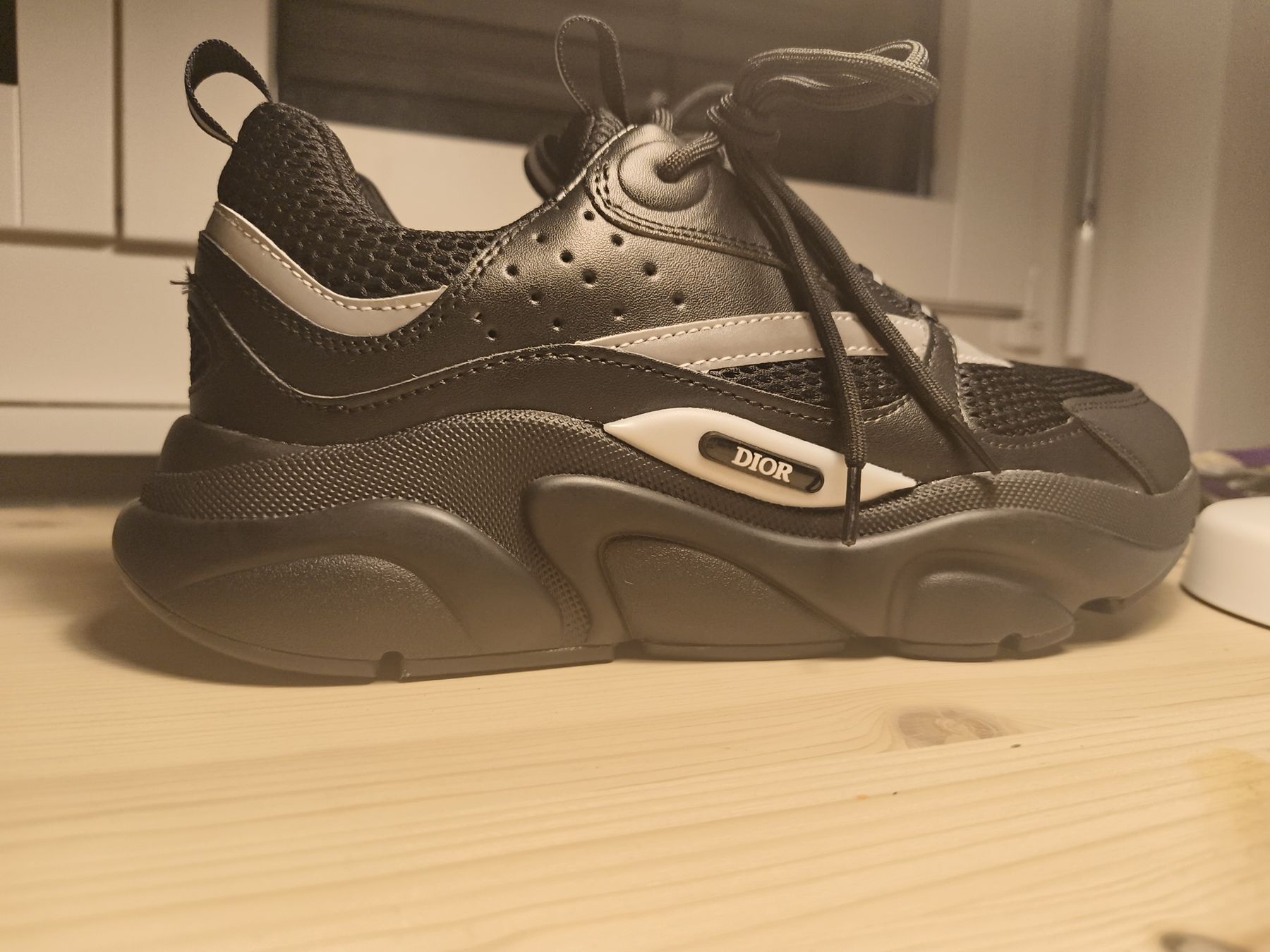 Dior Herrenschuhe: Dior B22 Sneaker schwarz Grösse 44 – Neu (gemäss Beschreibung) aus Cham von Acibiber 4