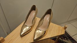 Scarpa nuova tacco alto oro n.35