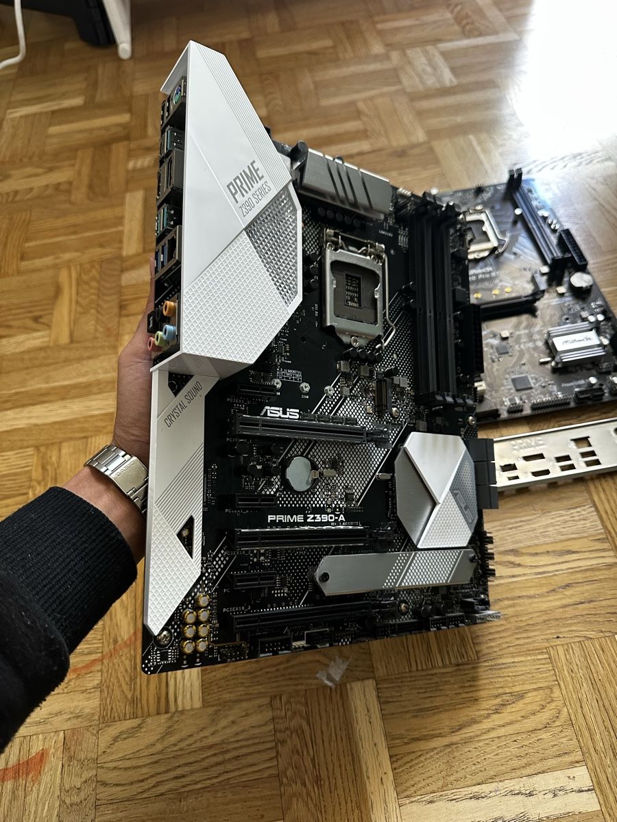 Asus PC: Carte mères – Nuovo (secondo la descrizione) da Châtelaine venduto da Mayy 6