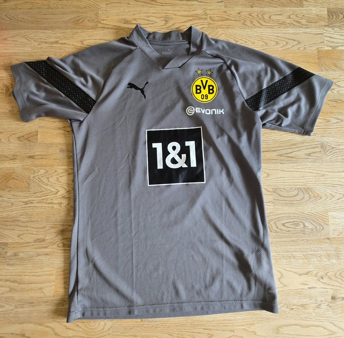 Puma Canottiere & Pantaloni: Dortmund | 2022/23 | Trainingstrikot – Usato da Zollbrück venduto da MiKron