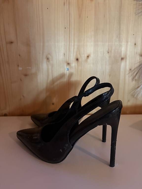 Damenschuhe: HighHeels – Gebraucht aus Hellikon von ind_m7n8 1