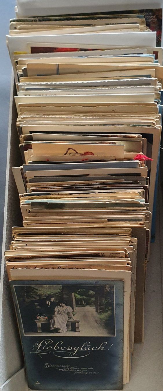Cartes postales: 300 Ansichtskarten - Glückwunschkarten – D'occasion à Kreuzlingen par Rschweiz1