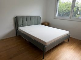 IKEA TALLASEN Bett und ABYGDA Matratze (160x200cm)