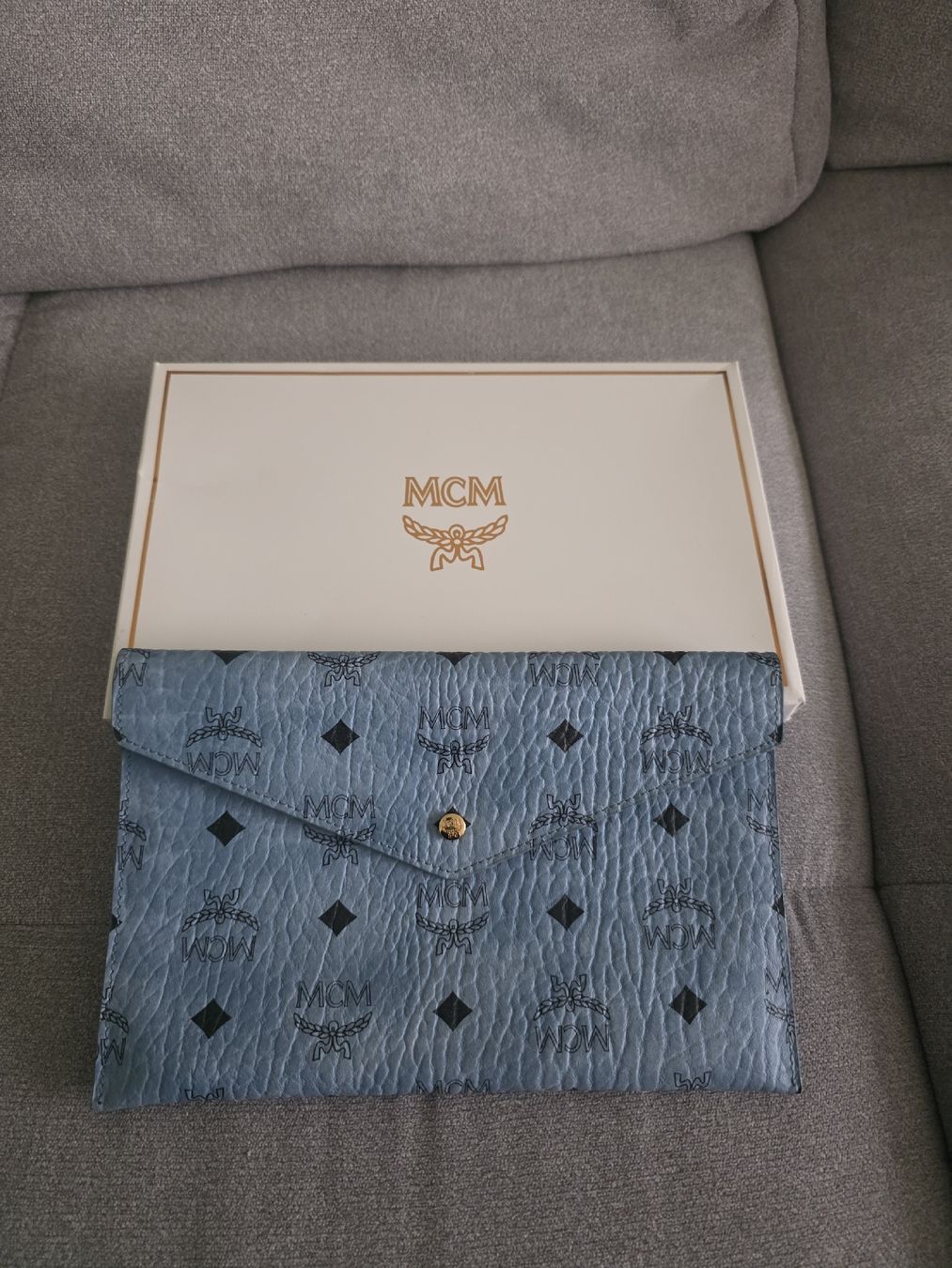 Borse da donna: MCM Pouch – Nuovo (secondo la descrizione) da Wangen b. Olten venduto da kaj.ya