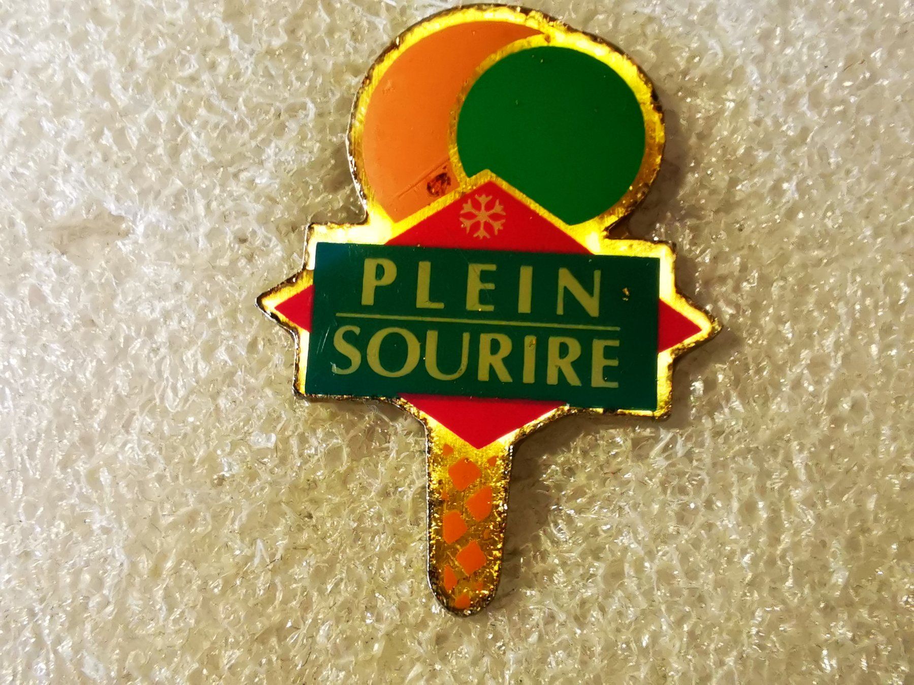 Placchette & Badge: Ansteckpin 197: – Usato da Oppligen venduto da Pin-Fall-Shop
