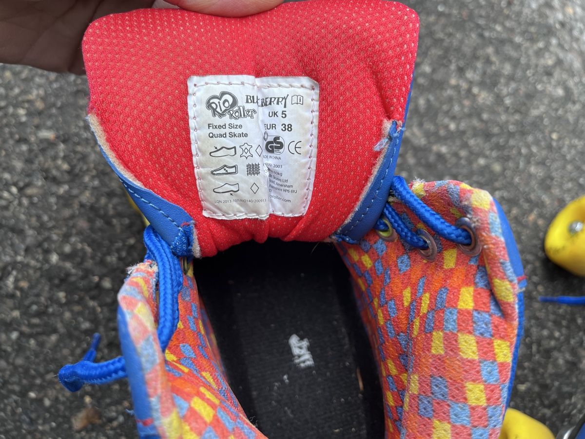 Pattini in linea & Pattini a rotelle: Rio Roller Blueberry Rollschuhe Retro – Usato da Solothurn venduto da freaky_zeke 1