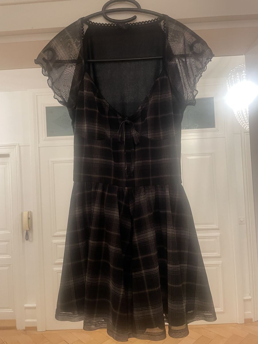 Jumpsuits: Süsses schwarz/beige kariertes Playsuit – Gebraucht aus Zürich von pgr_9pzn 2