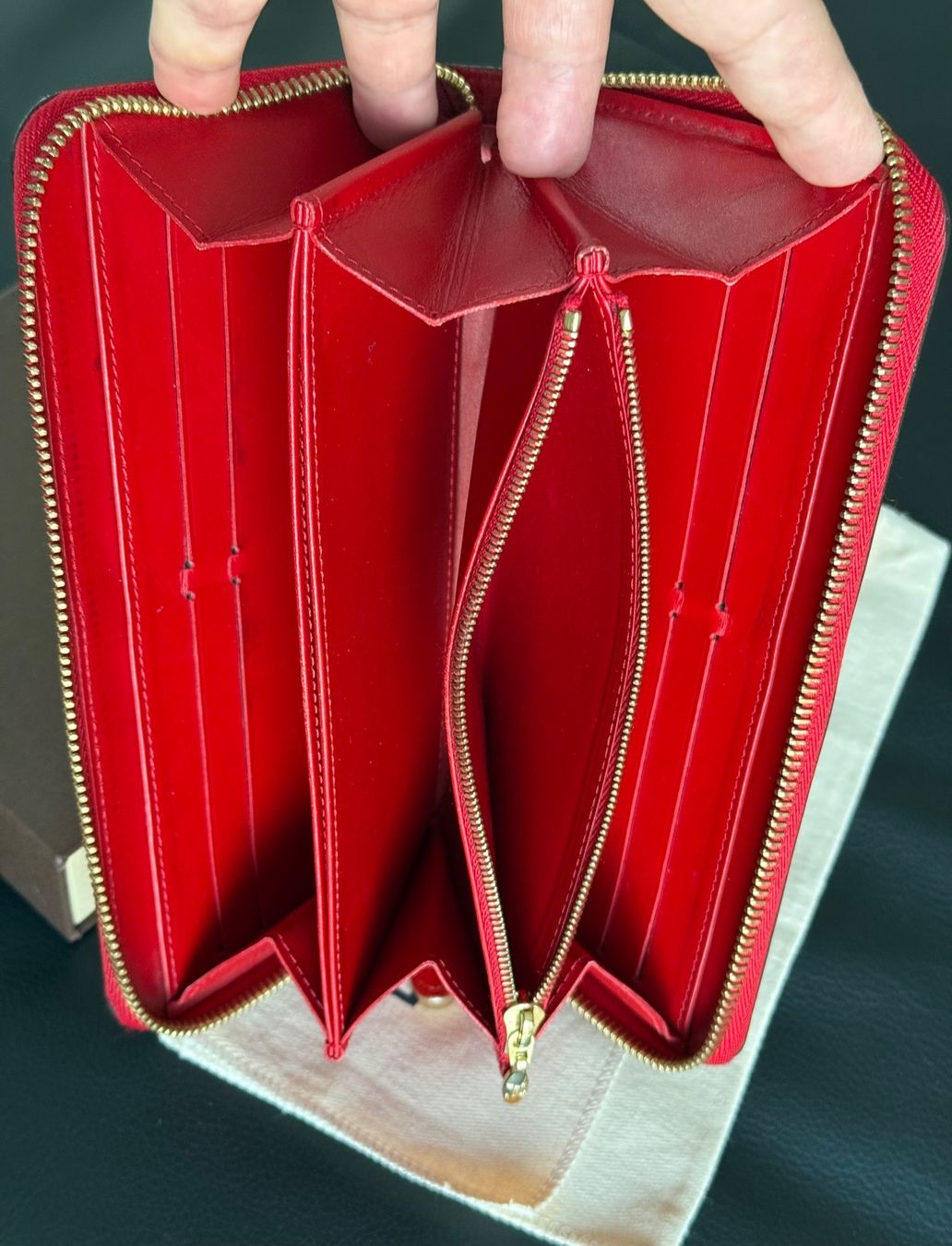Louis Vuitton Portamonete: Louis Vuitton Portemonnaie Vernis – Usato da Reinach AG venduto da gab_8s7m 5