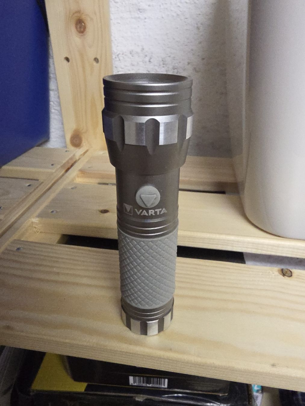 Varta Lampade: Varta UV Taschenlampe – Usato da Zürich venduto da BesirKaradas