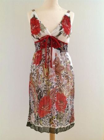 Neues Kleid mit Blütenprint - mit Seide