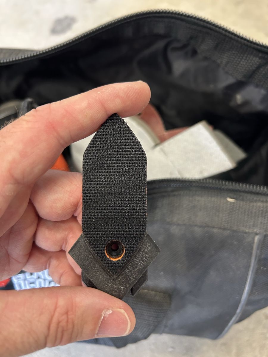 Schleifen & Polieren: Black & Decker Multischleifer KA168 Mouse mit Zubehörtasche – Gebraucht aus Seuzach von Commodore64 3