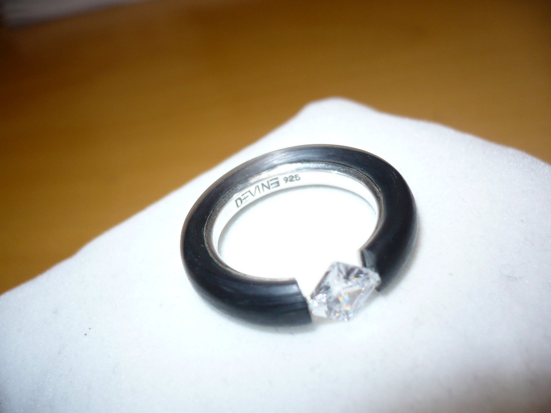 Ringe: Carbon Ring DEVINE Zürich 925 Silber – Gebraucht aus Merzligen von Marthe22