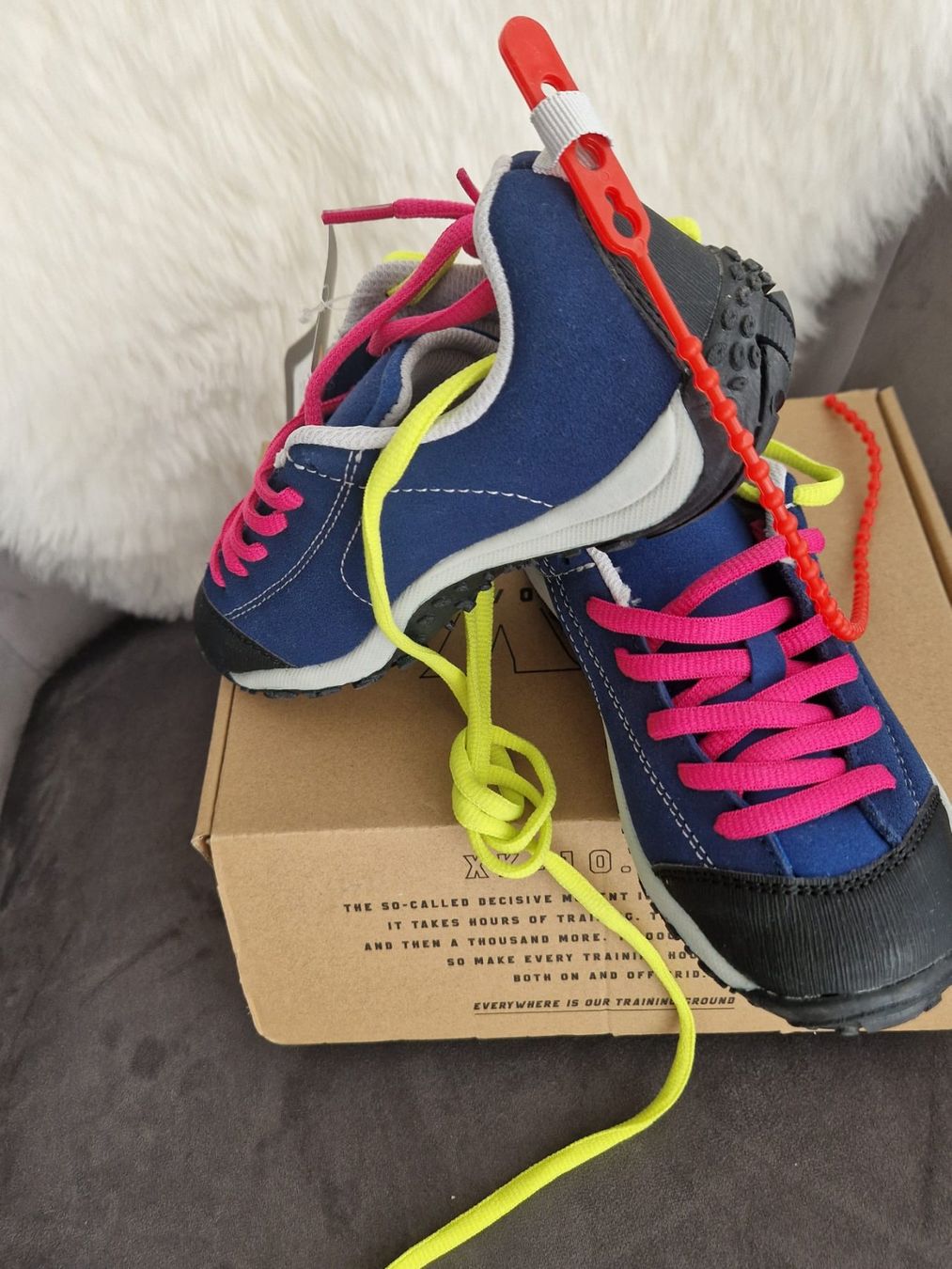 Scarpe da uomo: Kinder Trekking Schuhe neu – Nuovo (secondo la descrizione) da Gossau SG venduto da FabianW. 1