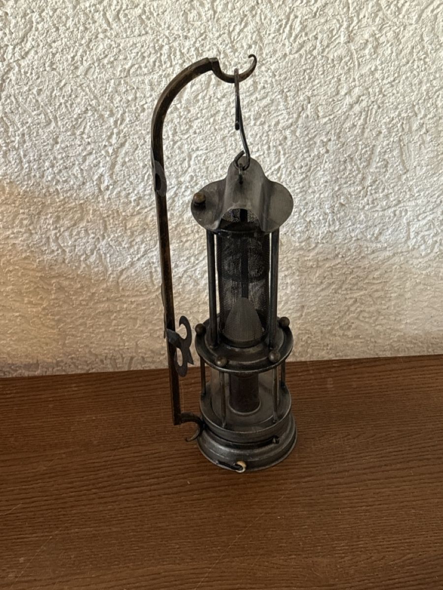Lampade: Lampe de mineur ancienne  style vintage – Usato da Ste- Croix venduto da boutondor64