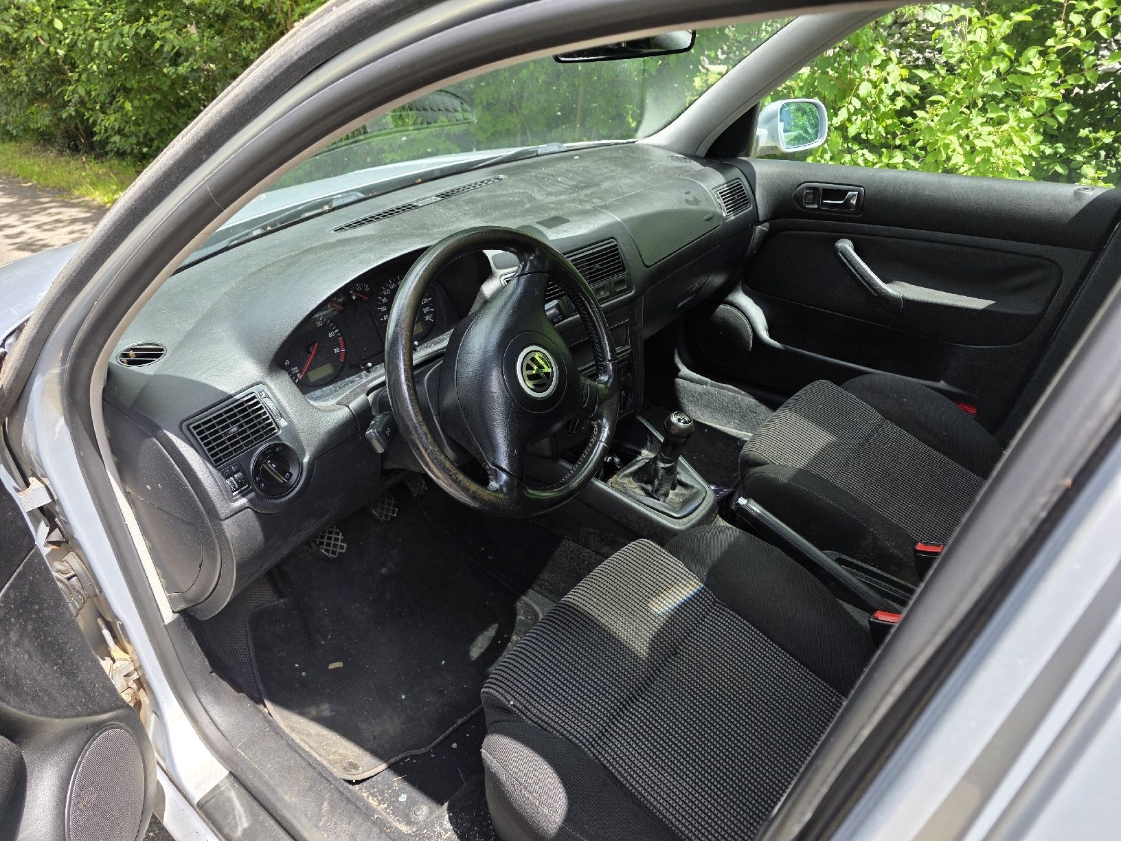 VW Autos: VW Golf 4  – Defekt aus Rüti ZH von Isa8630 4