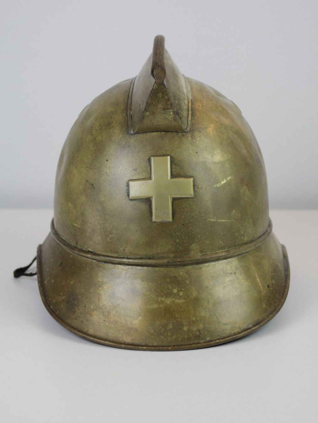 Schweizer Armee Pompieri: Alter Schweizer Feuerwehrhelm Messing Paradehelm – Usato da Basel venduto da IRMAundFRED