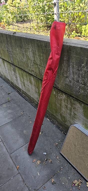 Sonnenschirme: Sonnenschirm – Gebraucht aus Gossau ZH von ang_q8bj