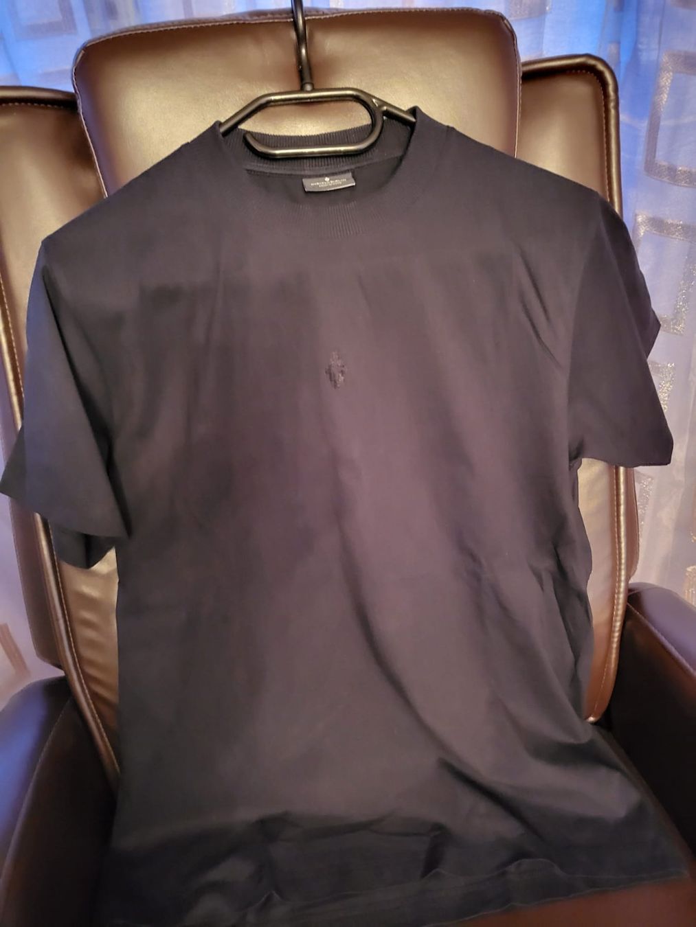 Marcelo burlon T-shirt: Marcelo Burlon  wings T-shirt – Nuovo (secondo la descrizione) da Grenchen venduto da Lucifero17