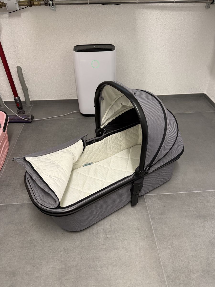 Carrozzine: Kinderwagen Moon – Usato da Däniken SO venduto da AD_29 5