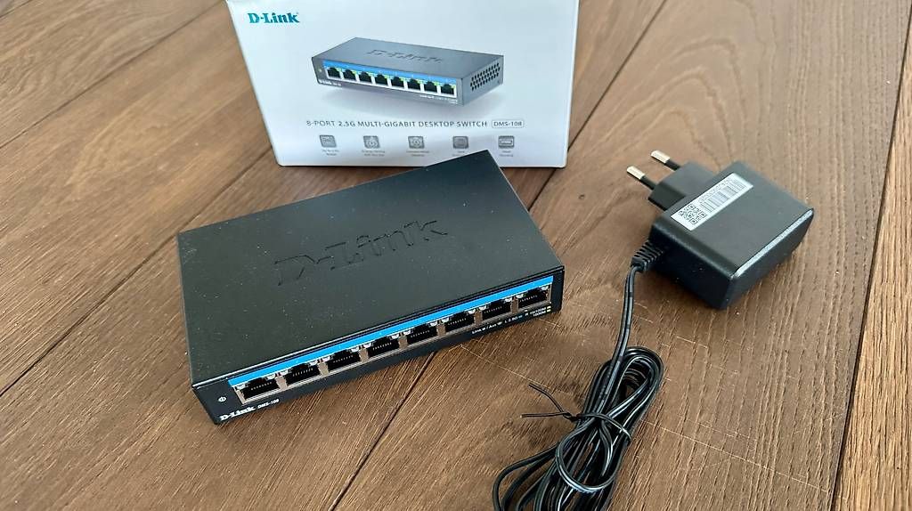Hub & Switch: D-Link 2.5 Gigabit Switch DMS-108 8-Port #2868 – Usato da Oberlunkhofen venduto da tru_xc2g