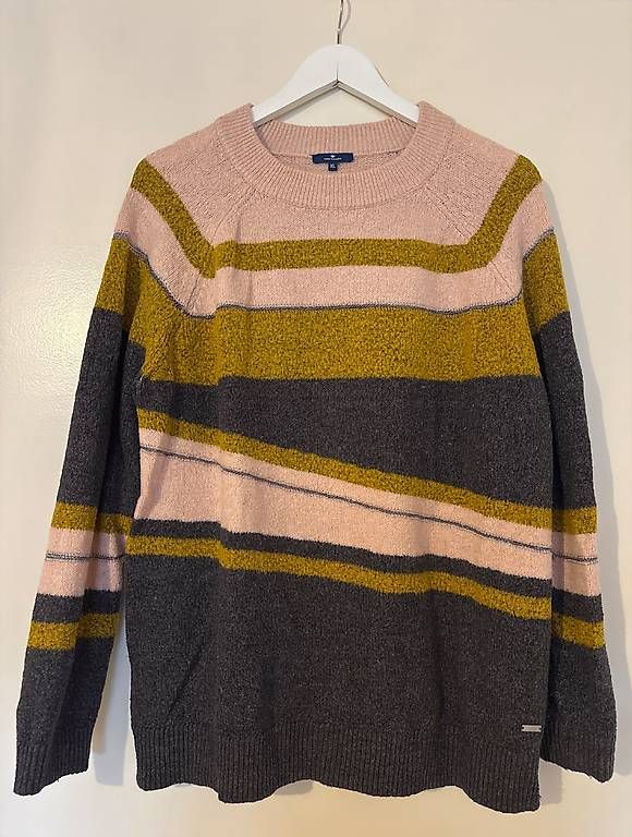 Tom Tailor Pullover & Sweatshirts: Pullover mit feinen Metallnähten Tom Tailor XL – Gebraucht aus Baden von Chrisenft