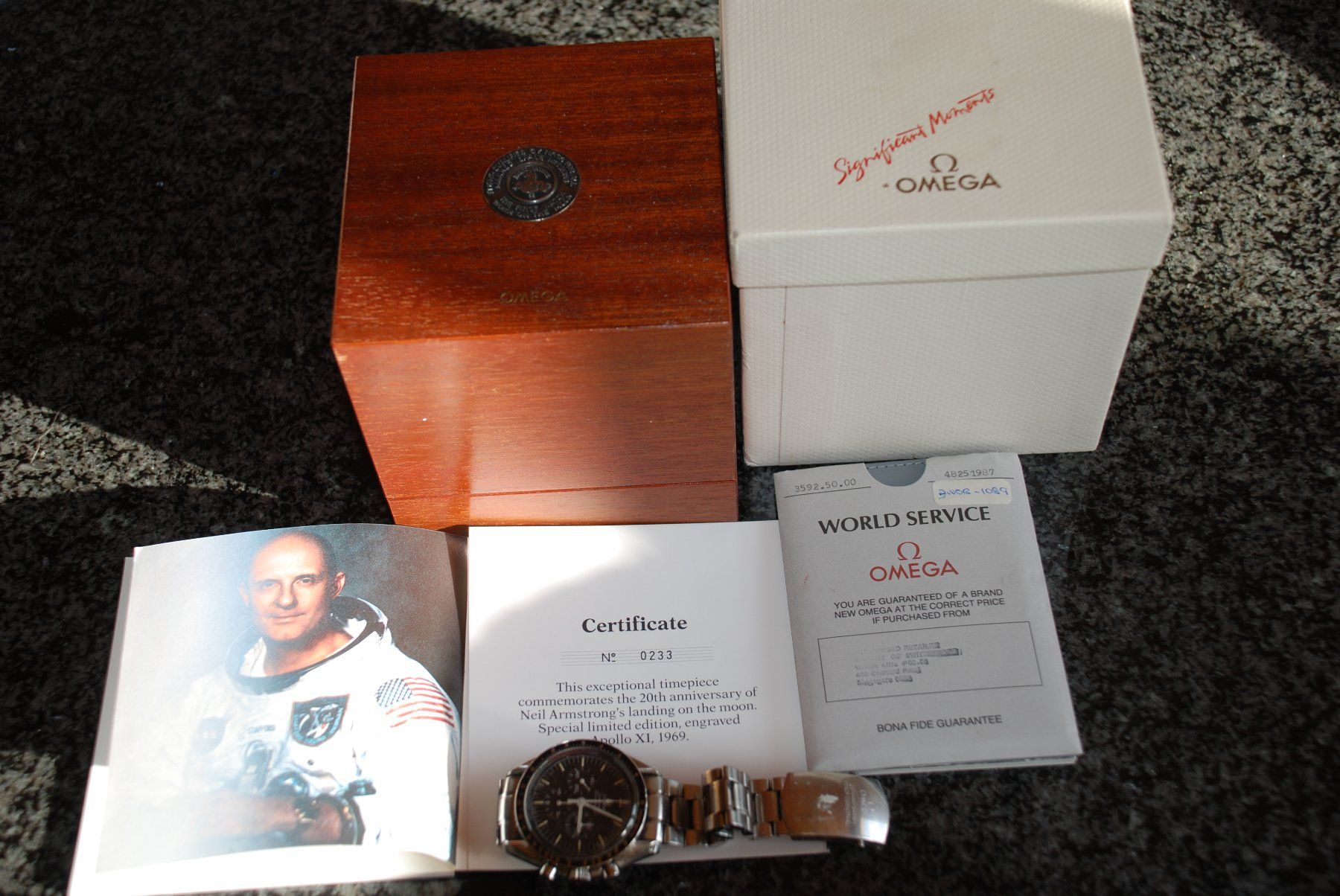 Omega Uhren: Omega Speedmaster Apollo XI 1969, 20th Anniversaire! – Gebraucht aus  von  4