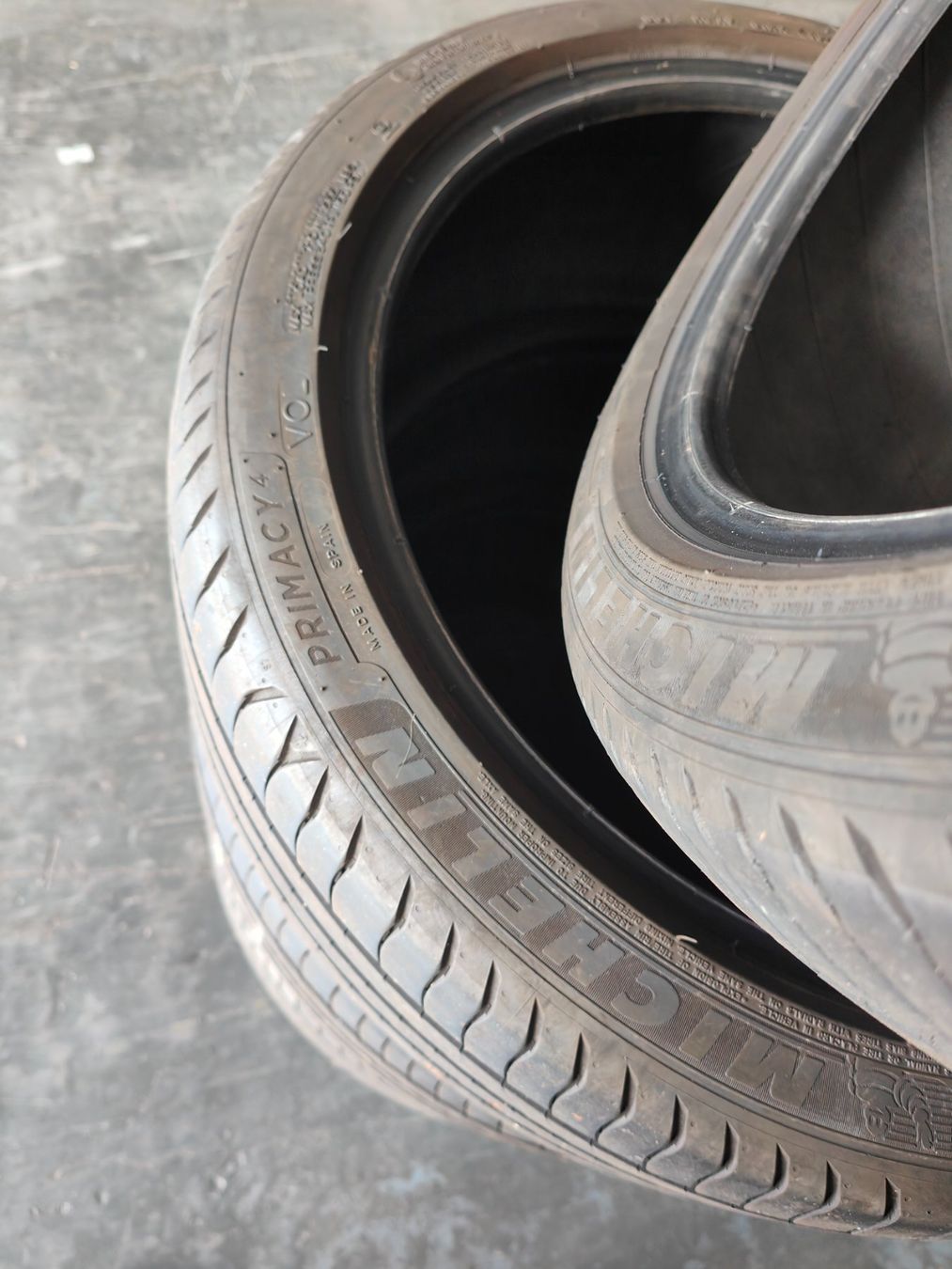 Michelin Pneumatici & Ruote complete: Sommerreifen 235/40 R19 – Usato da Oberengstringen venduto da Reifen-Lagerverkauf 1