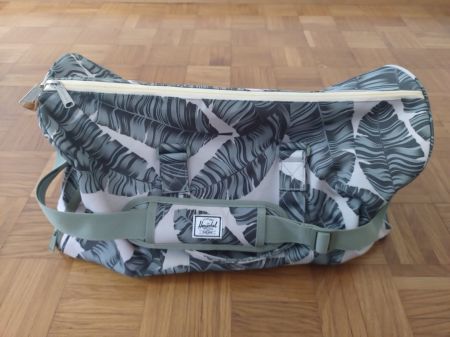 Herschel Novel Duffle Bag, tropisches Palmblatt-Muster