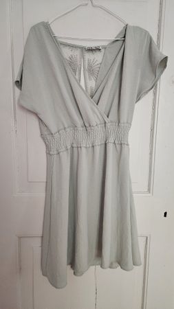 Damen Sommerkleid ONLY hellgrün Grösse M 