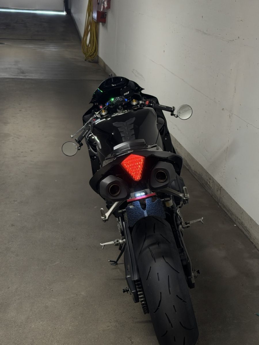 Yamaha Strada: Yamaha YZF-R1 rn19 – Usato da Basel venduto da luc_6rpm 3