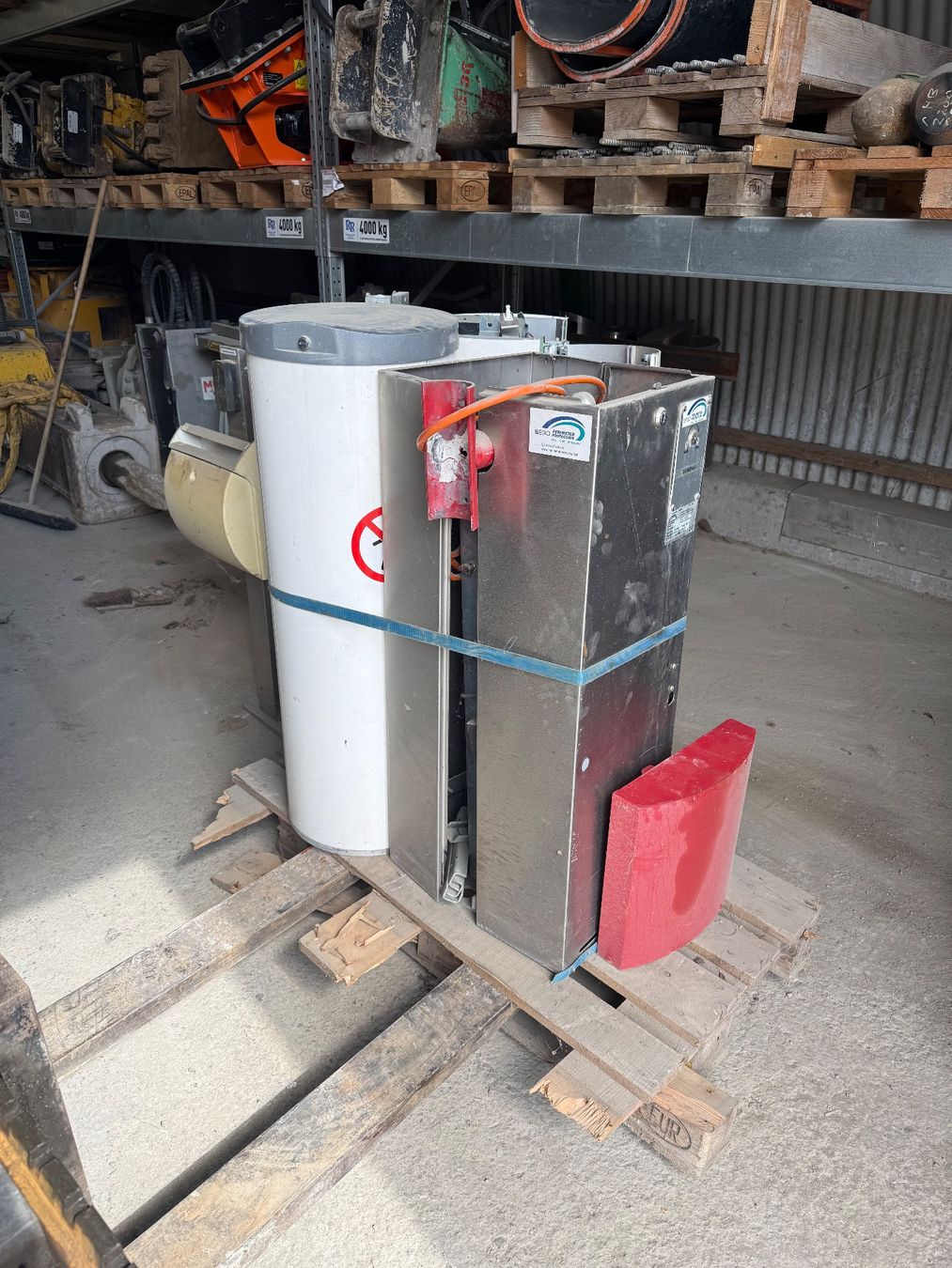 Tutte le macchine: Schranken-System mit Batch – Usato da Giswil venduto da Barbos2