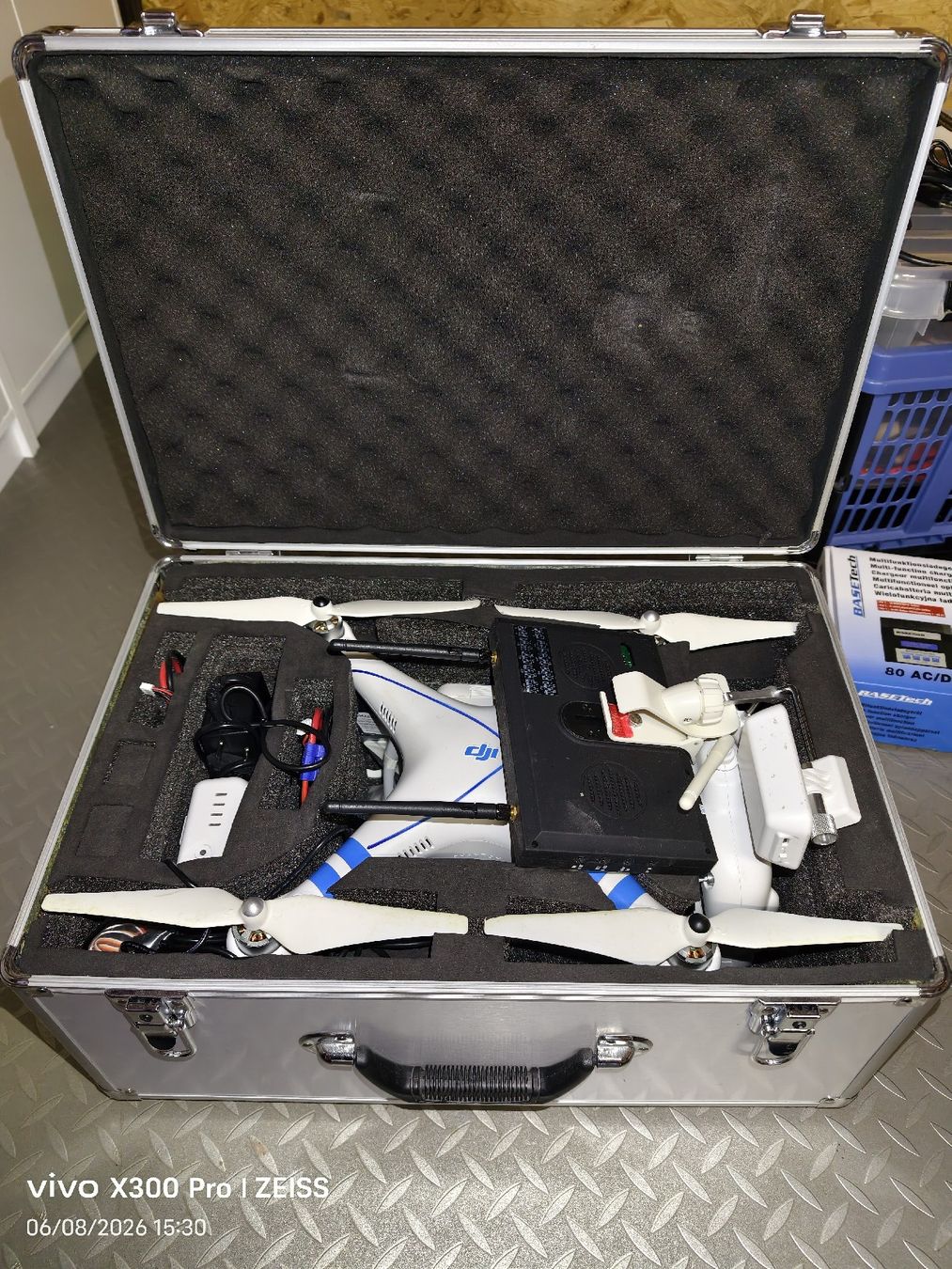 DJI Modellismo RC: Professionnel DJI Phantom 2 + GoPro 4 – Usato da St-Martin FR venduto da MaxHsr 4