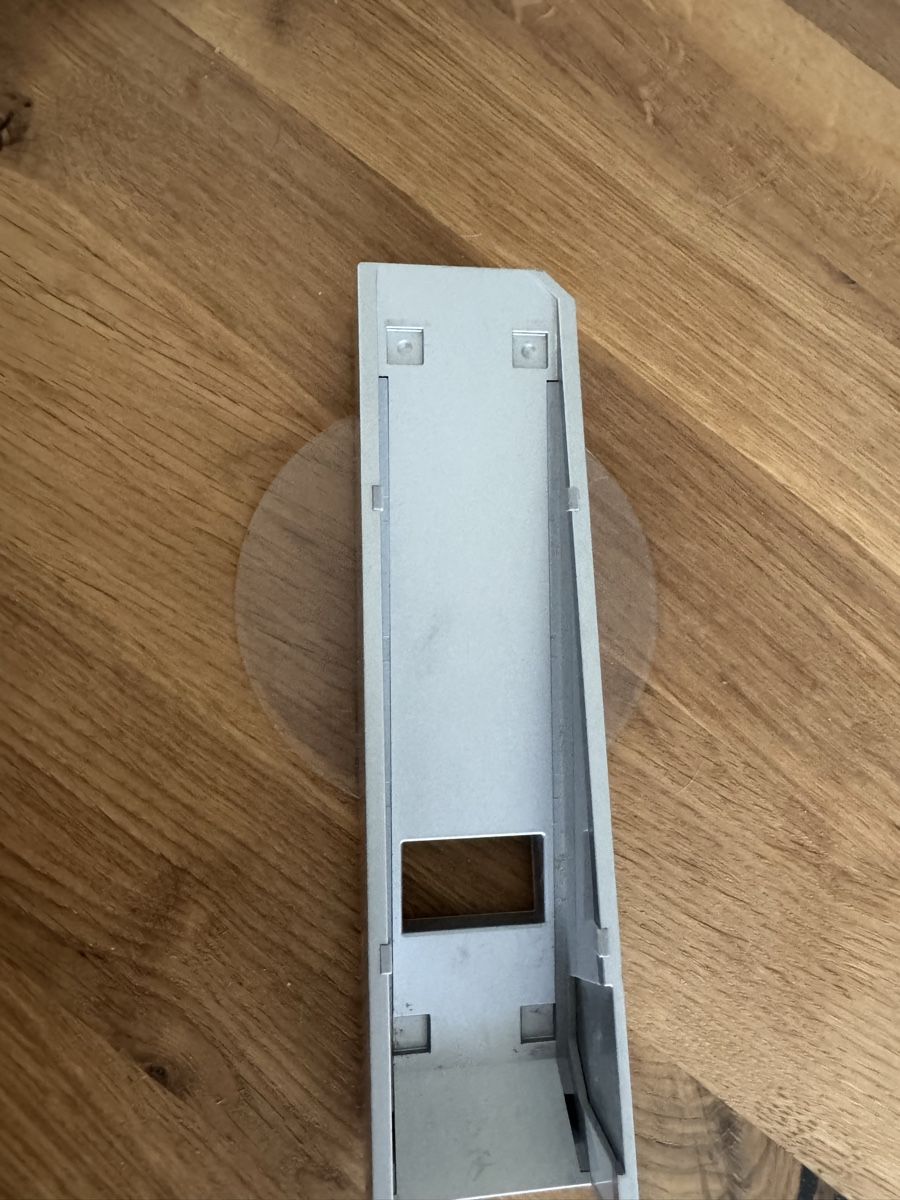 Nintendo Console: Nintendo Wii Console Stand - Silver, Great Condition! – Usato da Riehen venduto da Lord7M7 3