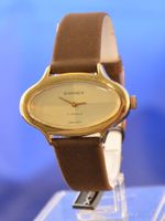Neue modische, schöne, DIAREX Damen Armbanduhr in Oval-Optik