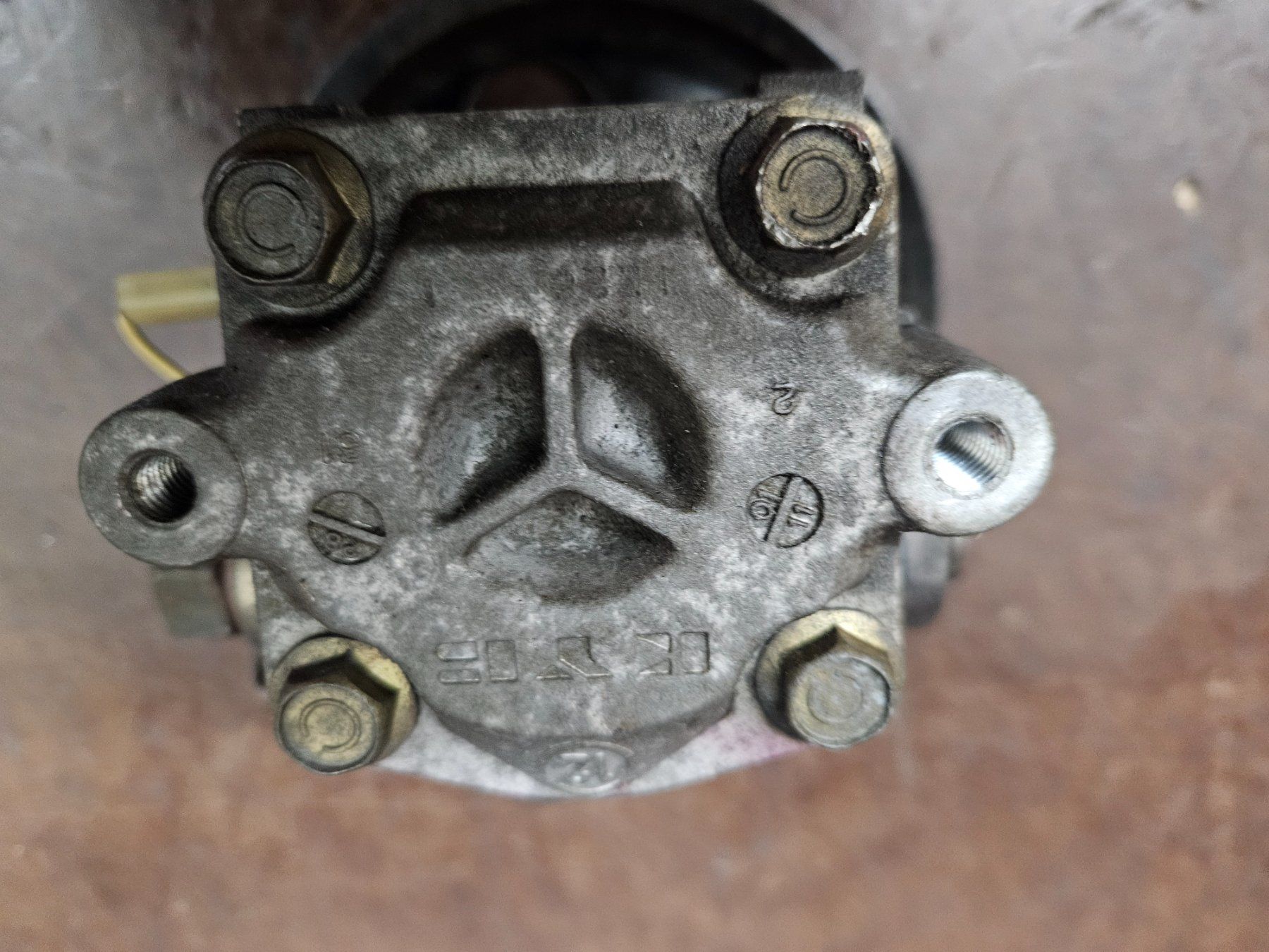 Suzuki Tutti pezzi di ricambio auto: Suzuki Servopumpe – Usato da Winterthur venduto da ThomasVtec 1