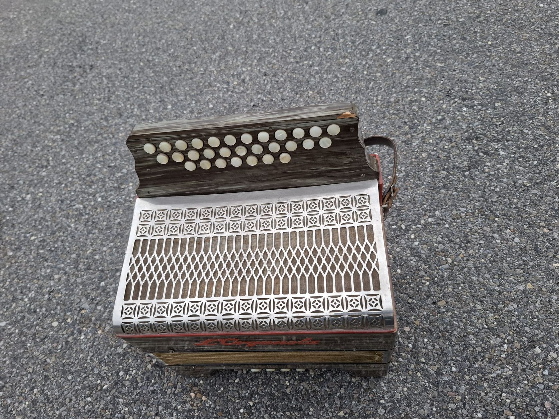 Strumenti musicali: accordéon diatonique 8 basses  – Usato da Pont-de-la-Morge venduto da Mirabelle0 7