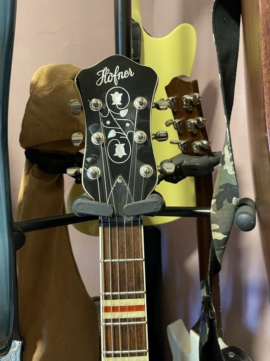 Höfner Musikinstrumente: Höfner Club - beautiful retro e-Gitarre – Gebraucht aus Hornussen von junglej 3