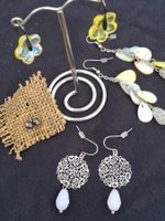 lot Schmuck, 3 paar Ohrhänger, 1 paar Ohrstecker